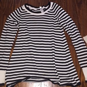 Ivivva (Lululemon’ brand for kids) sweater